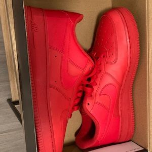 Size 9 Red air forces